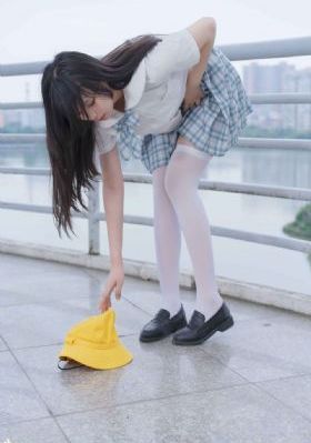 久久国产超碰女女AV_720在线观看视频