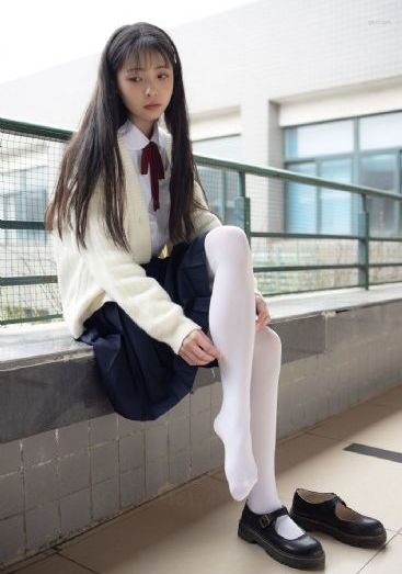 男医生把我腿打开摸到高潮_1080P天堂在线
